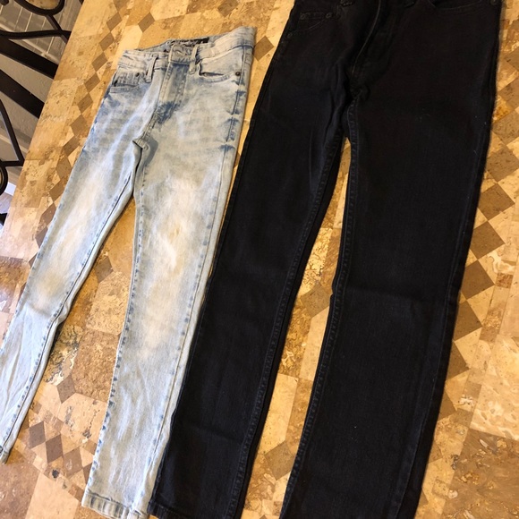 Two pairs of jeans - Picture 3 of 3